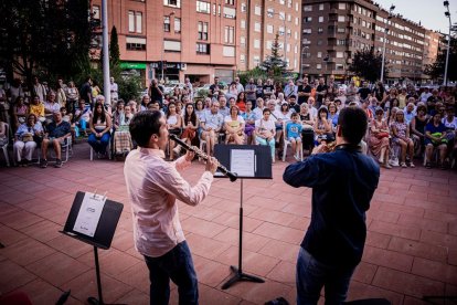 Raíces cruzadas puso la nota soriana a los conciertos en los barrios
