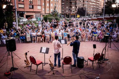 Raíces cruzadas puso la nota soriana a los conciertos en los barrios