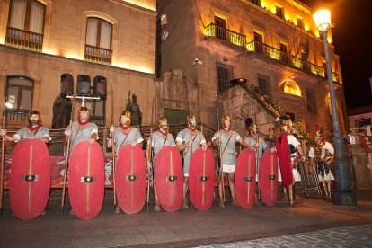 Recreación histórica de la Vulcanalia por las calles de Soria.