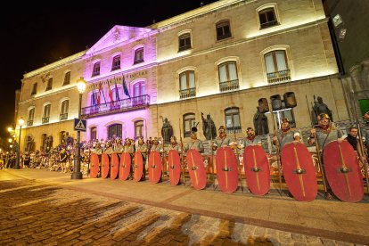 Recreación histórica de la Vulcanalia por las calles de Soria.