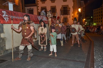 Recreación histórica de la Vulcanalia por las calles de Soria.