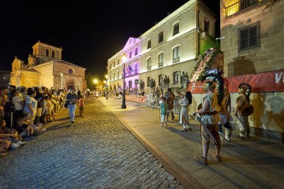 Recreación histórica de la Vulcanalia por las calles de Soria.