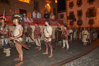 Recreación histórica de la Vulcanalia por las calles de Soria.