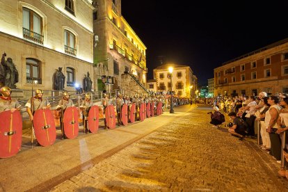 Recreación histórica de la Vulcanalia por las calles de Soria.
