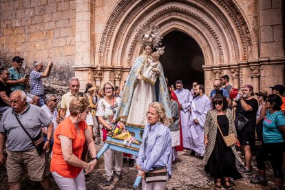 La procesión se celebra en el Cañón el Río Lobos