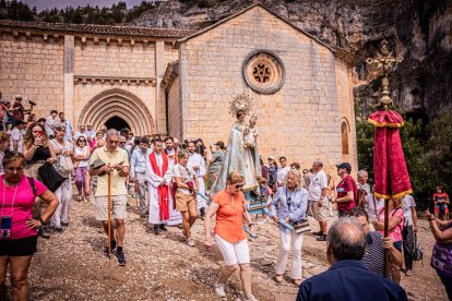 La procesión se celebra en el Cañón el Río Lobos