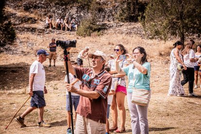 La procesión se celebra en el Cañón el Río Lobos