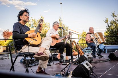 El grupo vallisoletano puso el broche de oro a las fiestas balagueras