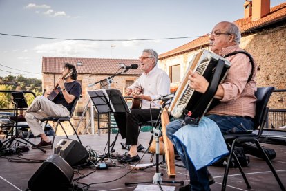 El grupo vallisoletano puso el broche de oro a las fiestas balagueras