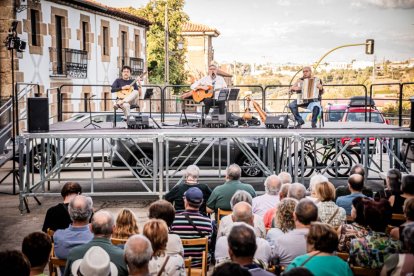El grupo vallisoletano puso el broche de oro a las fiestas balagueras