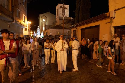 Miles de vecinos y visitantes acompañaron la procesión del Nazareno.