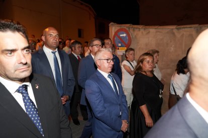 Miles de vecinos y visitantes acompañaron la procesión del Nazareno.