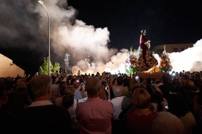 Miles de vecinos y visitantes acompañaron la procesión del Nazareno.