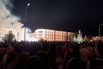 Miles de vecinos y visitantes acompañaron la procesión del Nazareno.