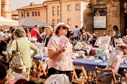 La fiesta del encaje textil reúne a cientos de artistas