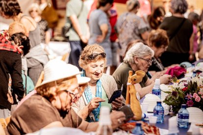 La fiesta del encaje textil reúne a cientos de artistas