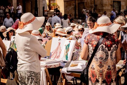 La fiesta del encaje textil reúne a cientos de artistas