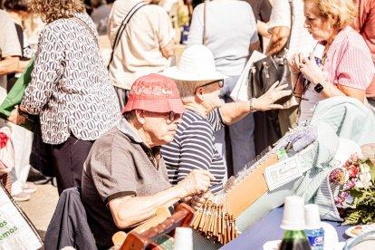 La fiesta del encaje textil reúne a cientos de artistas