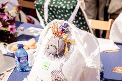 La fiesta del encaje textil reúne a cientos de artistas