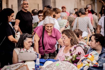 La fiesta del encaje textil reúne a cientos de artistas
