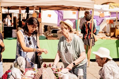 La fiesta del encaje textil reúne a cientos de artistas