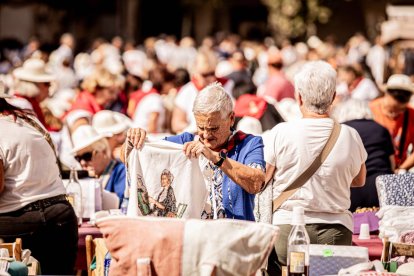 La fiesta del encaje textil reúne a cientos de artistas
