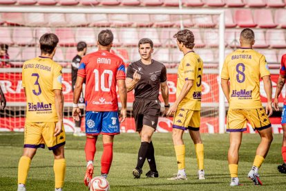 Victoria en el campo y fiesta en las gradas con un Numancia líder