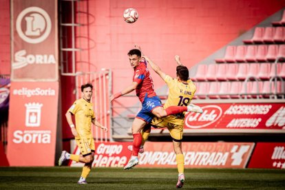 Victoria en el campo y fiesta en las gradas con un Numancia líder