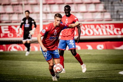 Victoria en el campo y fiesta en las gradas con un Numancia líder