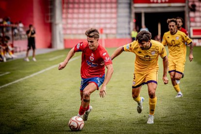 Victoria en el campo y fiesta en las gradas con un Numancia líder