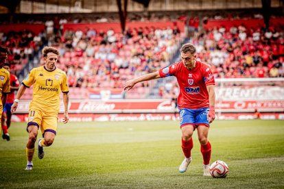 Victoria en el campo y fiesta en las gradas con un Numancia líder