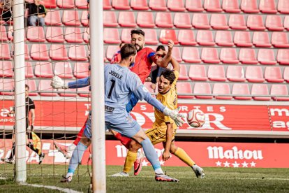Victoria en el campo y fiesta en las gradas con un Numancia líder