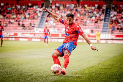 Victoria en el campo y fiesta en las gradas con un Numancia líder