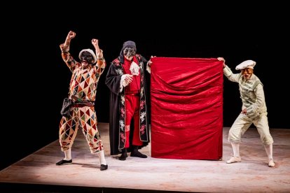 Els Joglars lleva a la Audiencia la sátira de Cervantes con un retablo muy pegado al presente