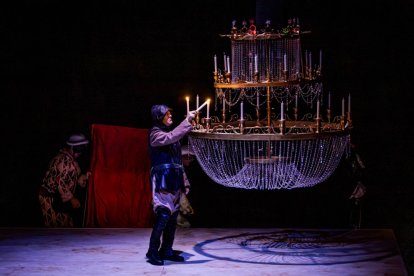 Els Joglars lleva a la Audiencia la sátira de Cervantes con un retablo muy pegado al presente