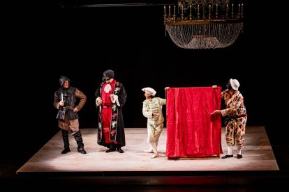 Els Joglars lleva a la Audiencia la sátira de Cervantes con un retablo muy pegado al presente