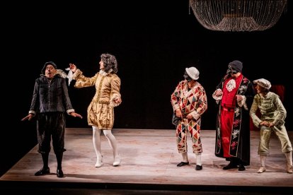 Els Joglars lleva a la Audiencia la sátira de Cervantes con un retablo muy pegado al presente