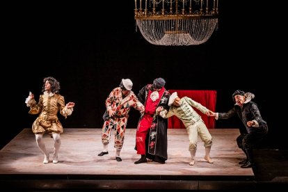 Els Joglars lleva a la Audiencia la sátira de Cervantes con un retablo muy pegado al presente