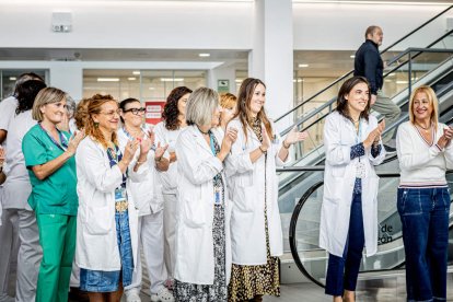 Pacientes y sanitarios pudieron contemplar un concierto fuera de lo común