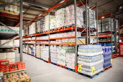 Soria suma una nueva superficie comercial de gran formato y ahorro.