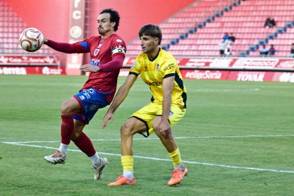Los rojillos encajan su primera derrota tras una dolorosa remontada del Navalcarnero.