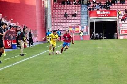 Los rojillos encajan su primera derrota tras una dolorosa remontada del Navalcarnero.