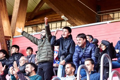 Los rojillos encajan su primera derrota tras una dolorosa remontada del Navalcarnero.