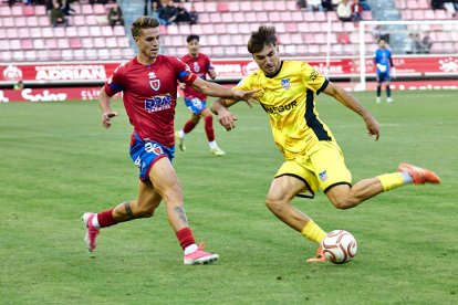 Los rojillos encajan su primera derrota tras una dolorosa remontada del Navalcarnero.