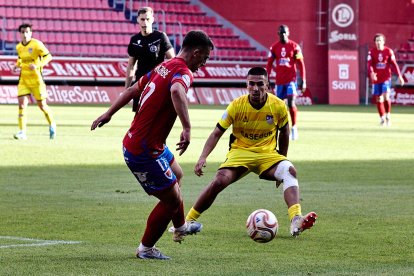 Los rojillos encajan su primera derrota tras una dolorosa remontada del Navalcarnero.