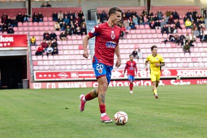 Los rojillos encajan su primera derrota tras una dolorosa remontada del Navalcarnero.