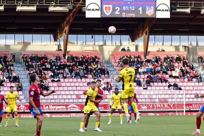 Los rojillos encajan su primera derrota tras una dolorosa remontada del Navalcarnero.