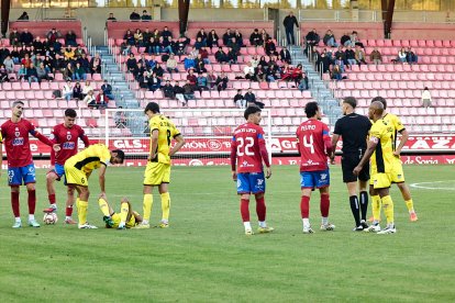 Los rojillos encajan su primera derrota tras una dolorosa remontada del Navalcarnero.