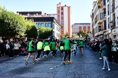Soria se vuelca con la marcha solidaria contra el cáncer.