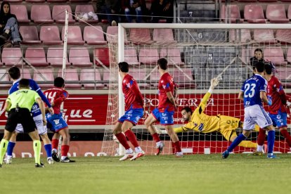 El CD Numancia venció en un partido impecable a un rival de dos categorías superiores